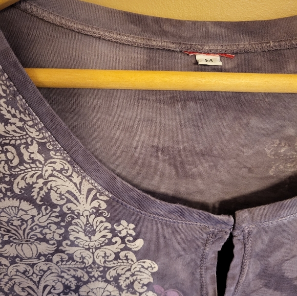 Glima. Tunic with 3/4 sleeve and split v neck. Purple / magenta. Med. - Picture 4 of 8